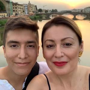 Meet your Posher, Deanna